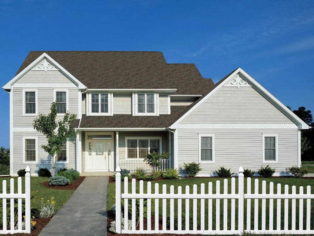 Landmark PRO Max Def Weathered Wood House Image